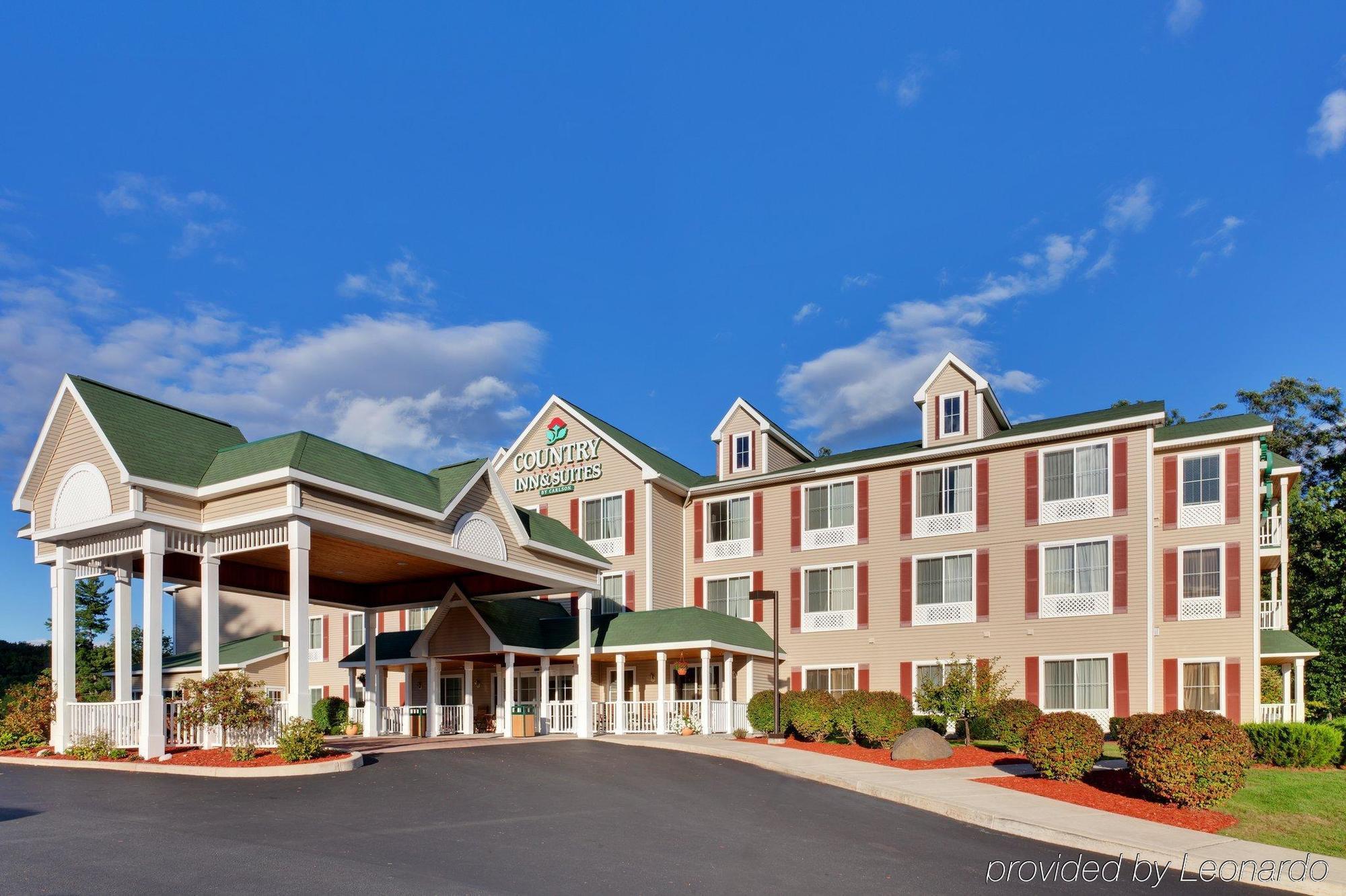 Country Inn & Suites By Radisson, Lake George Queensbury, Ny Extérieur photo